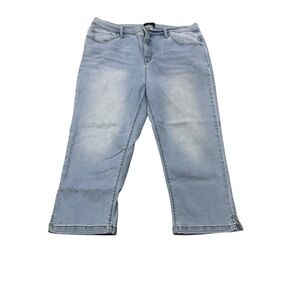 Blue Knee Cropped Jeans with Faded Wash 33/16 soft and stretchy EUC